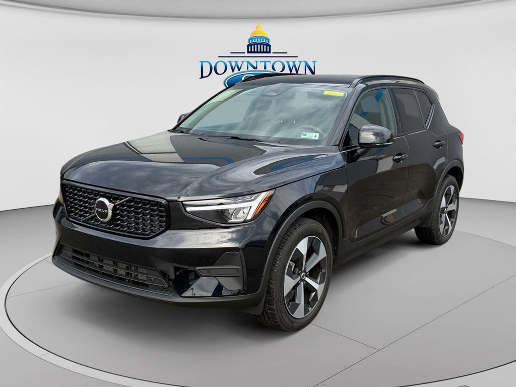 Used 2026 Volvo XC40 B5 Core w/ Protection Package Premier AWD/4WD image 7