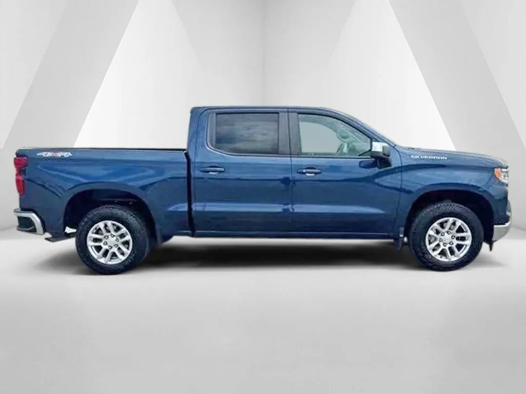 Used 2023 Chevrolet Silverado 1500 LT AWD/4WD image 8