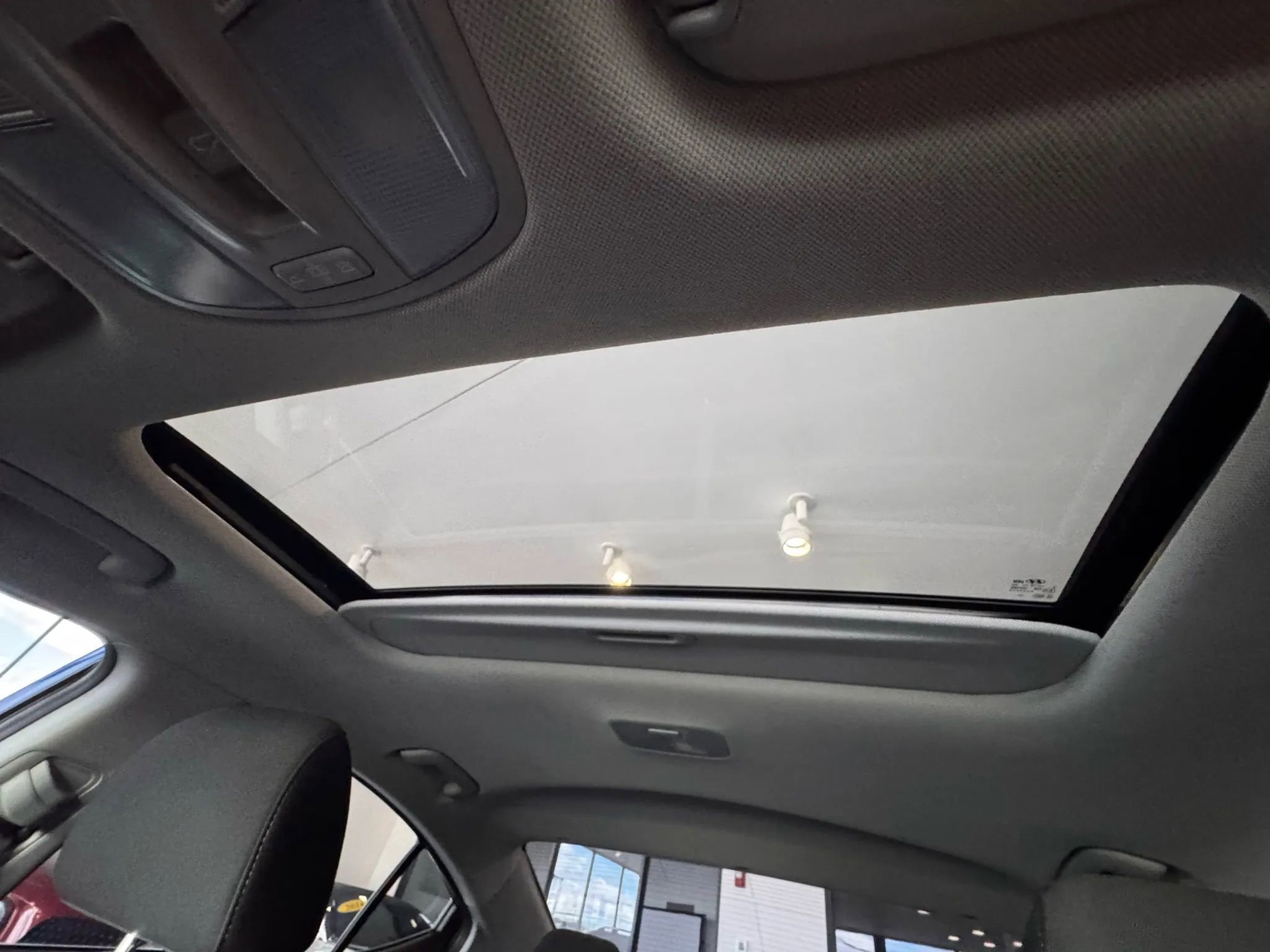 Used 2017 Hyundai Elantra Value Edition image 31