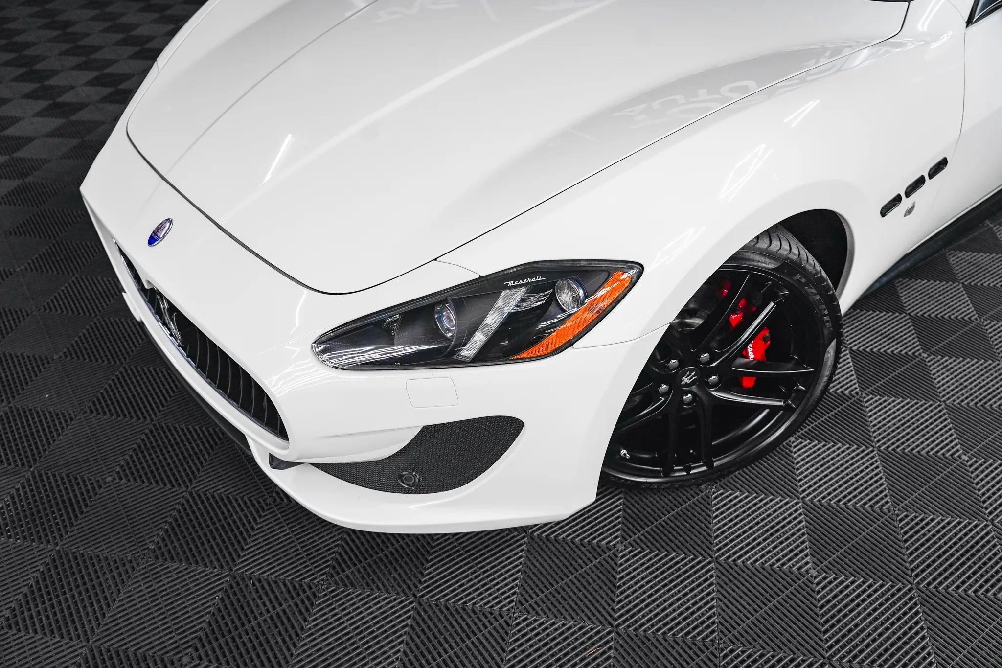 Used 2015 Maserati GranTurismo Sport image 7