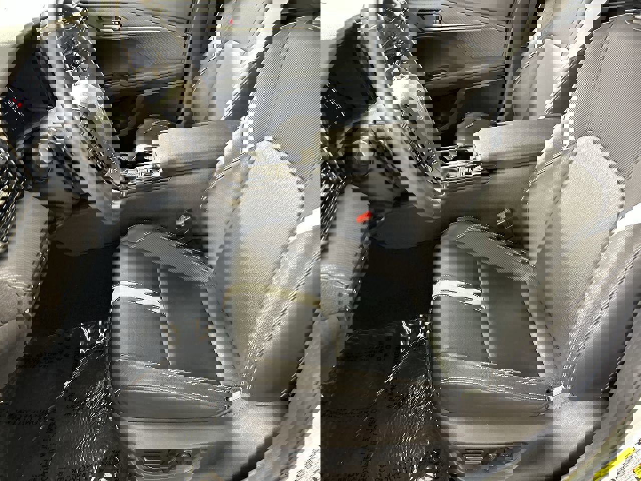 Used 2025 Toyota Camry SE image 20