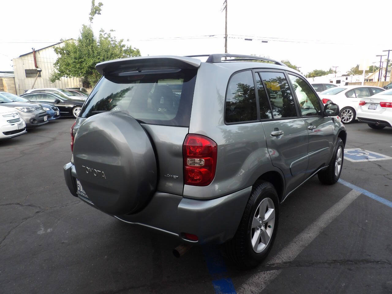 Used 2005 Toyota RAV4 4WD image 3