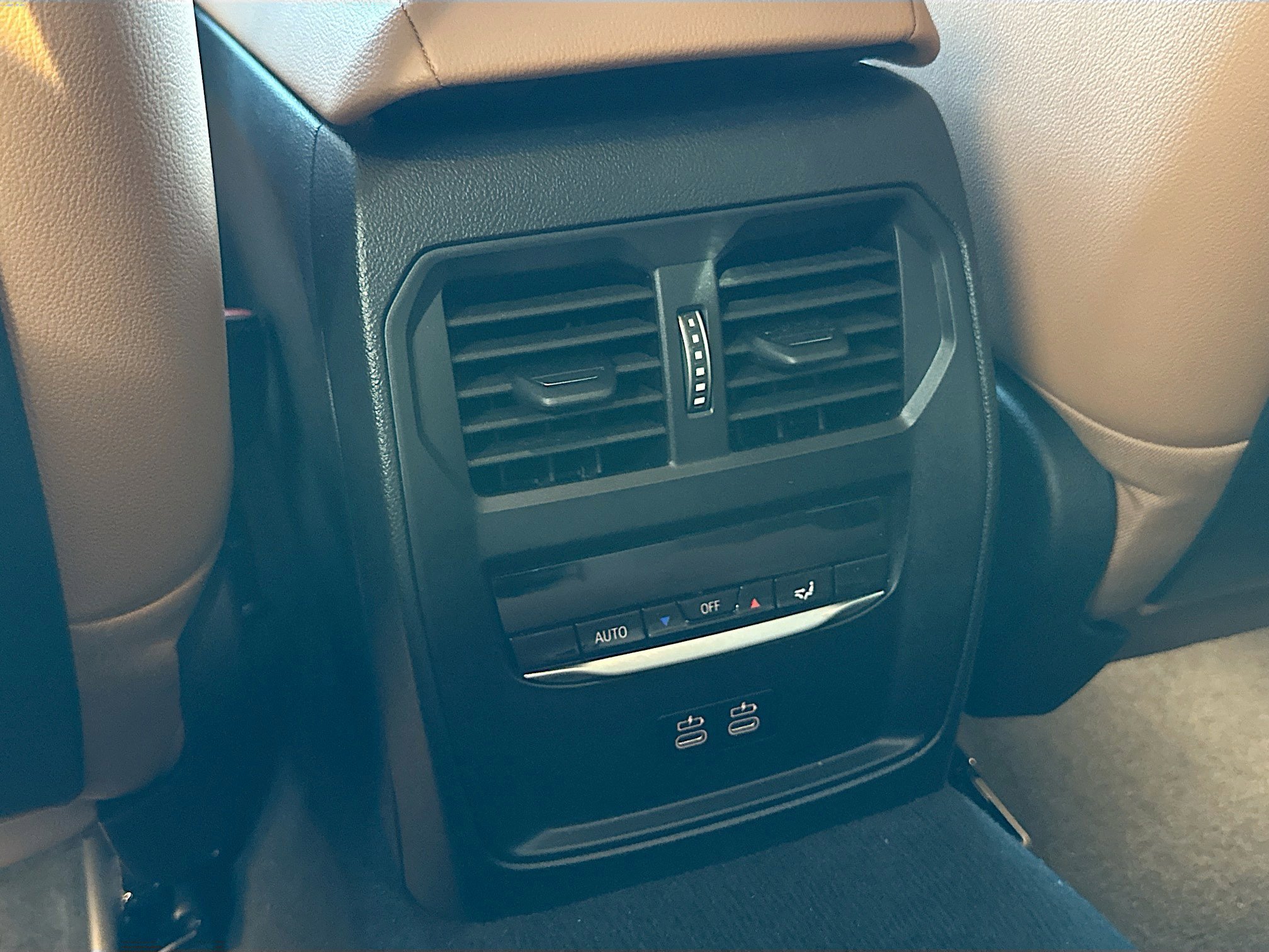 Certified 2024 BMW i4 M50 w/ Premium Package image 27