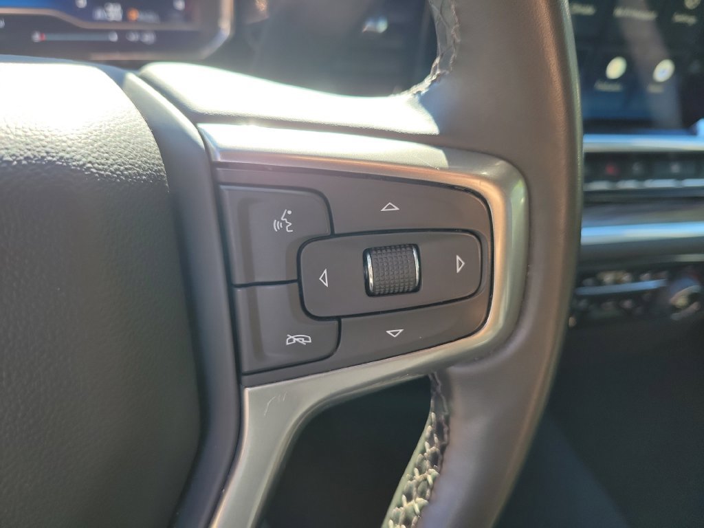Used 2025 Chevrolet Silverado 1500 LT AWD/4WD image 34