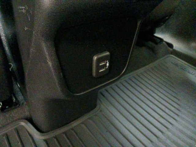 Used 2020 Chevrolet Equinox LT image 29