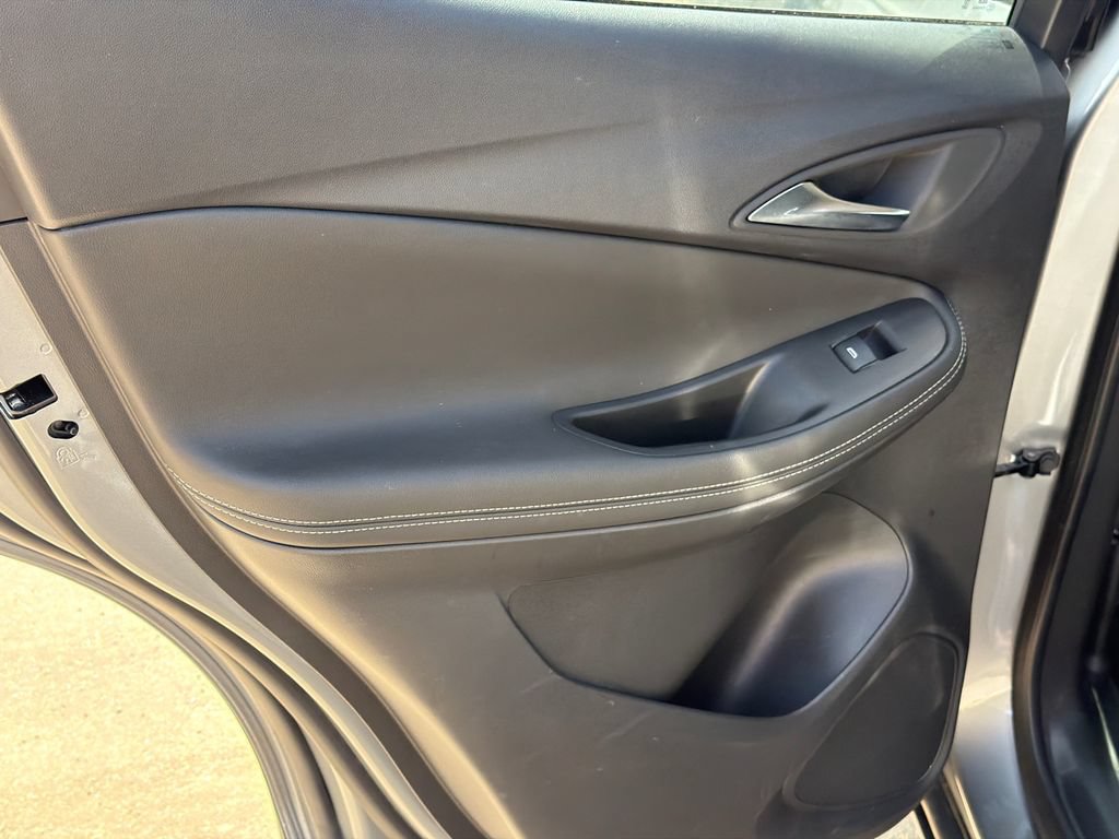 Used 2025 Buick Encore GX Preferred FWD image 21