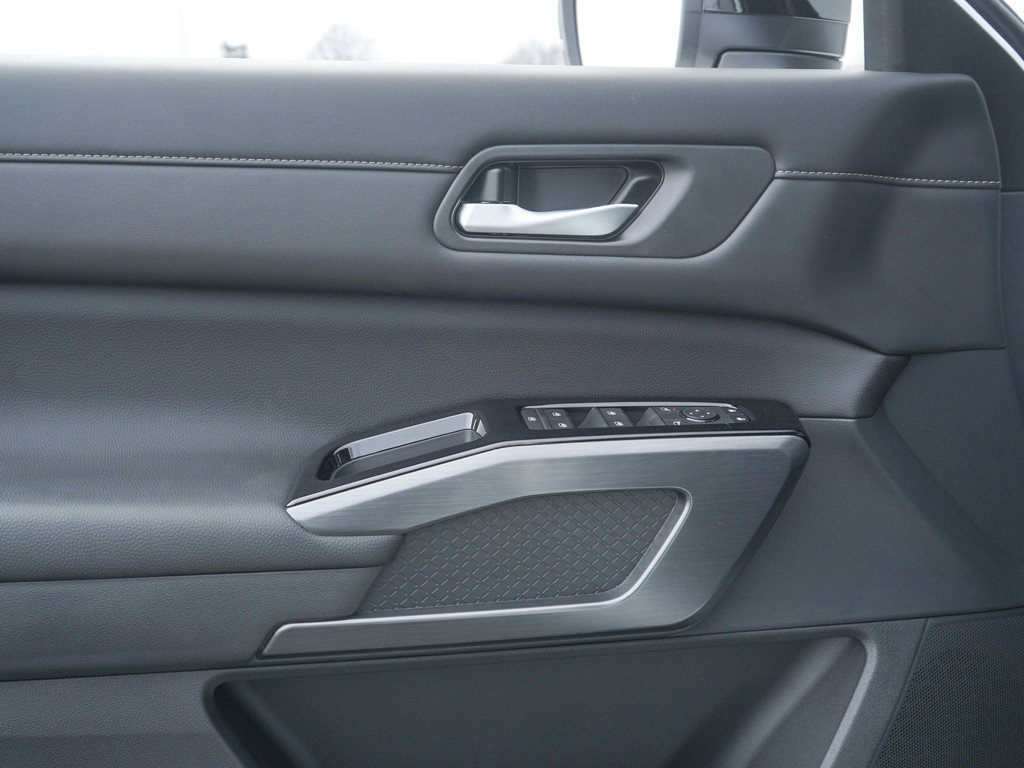 New 2026 Nissan Pathfinder SL AWD/4WD image 18