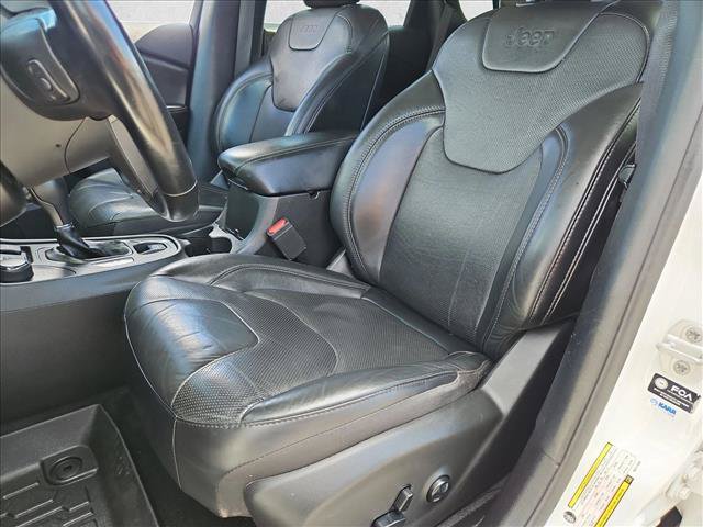 Used 2021 Jeep Cherokee Latitude Lux w/ Sun & Sound Group AWD/4WD image 16