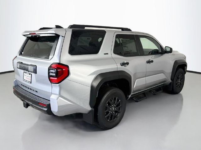 New 2026 Toyota 4Runner SR5 AWD/4WD image 7