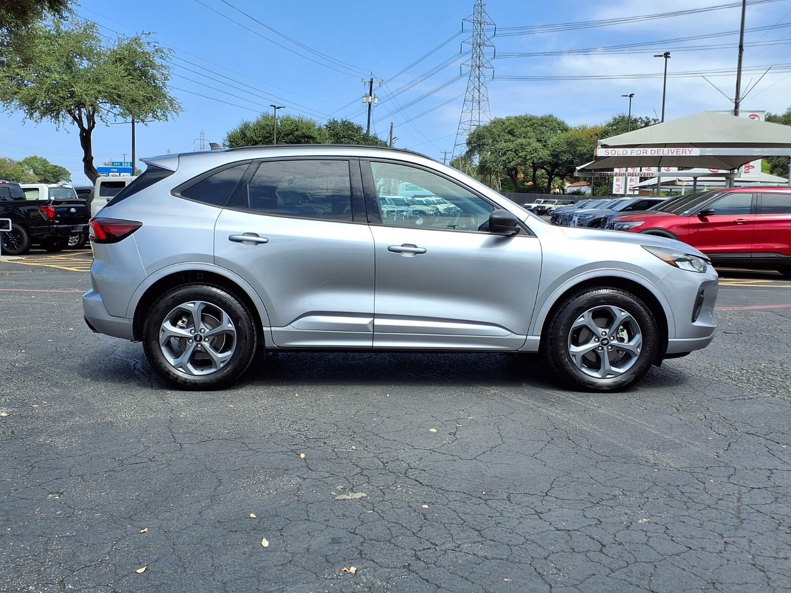 Used 2024 Ford Escape ST-Line AWD/4WD image 5