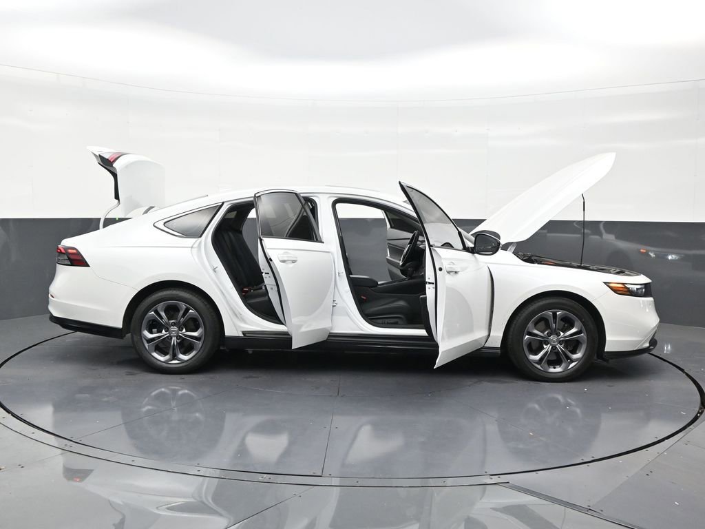 Used 2025 Honda Accord EX-L image 30