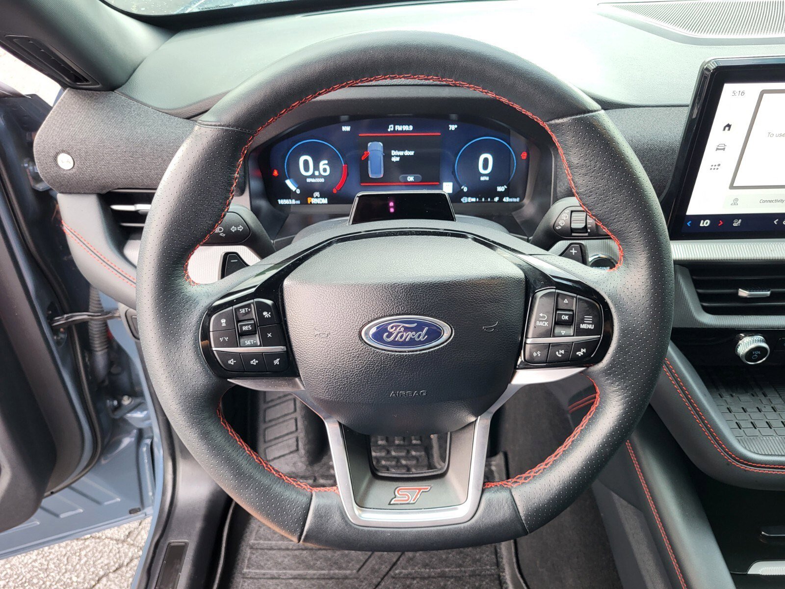 Certified 2025 Ford Explorer ST image 26