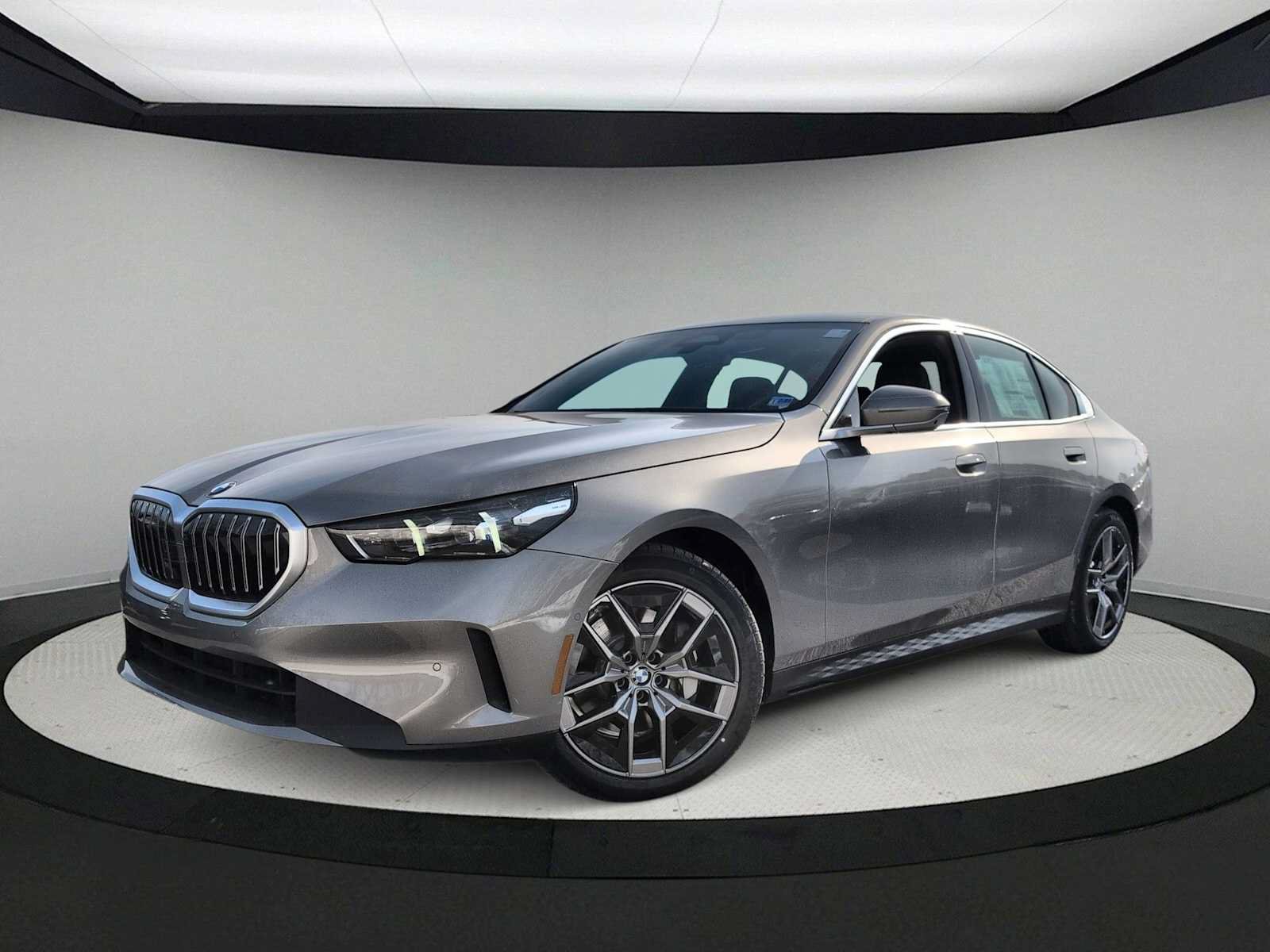Used 2026 BMW 530i xDrive AWD/4WD image 1