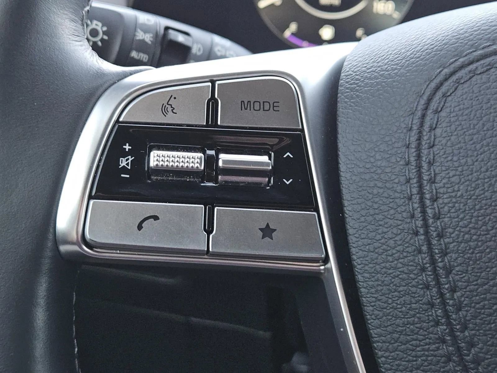 Used 2023 Kia Telluride SX Prestige image 19