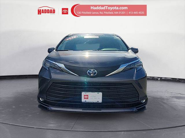Certified 2025 Toyota Sienna XLE image 8