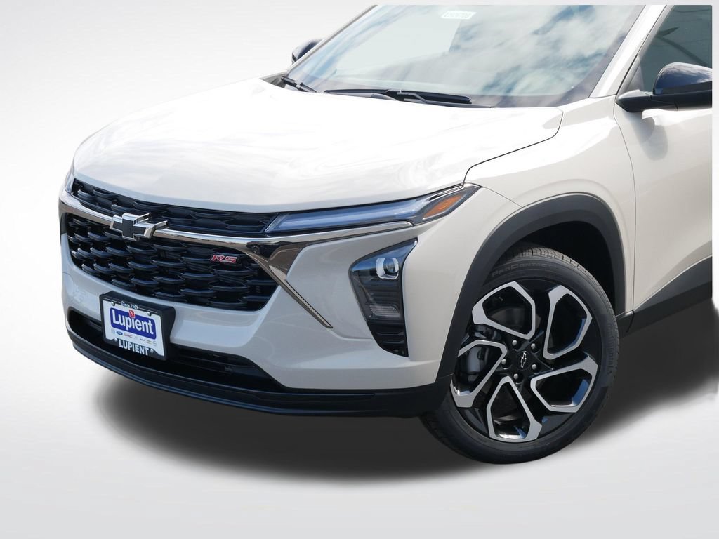 New 2026 Chevrolet Trax RS w/ Driver Confidence Package FWD image 28