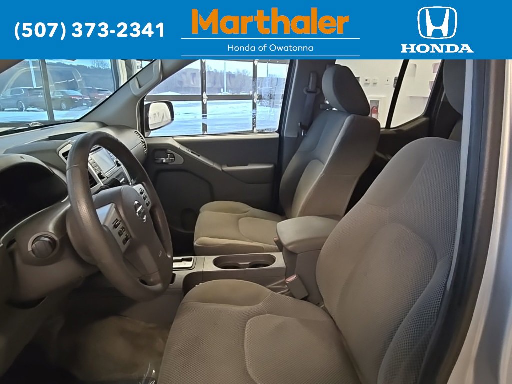 Used 2018 Nissan Frontier SV image 9