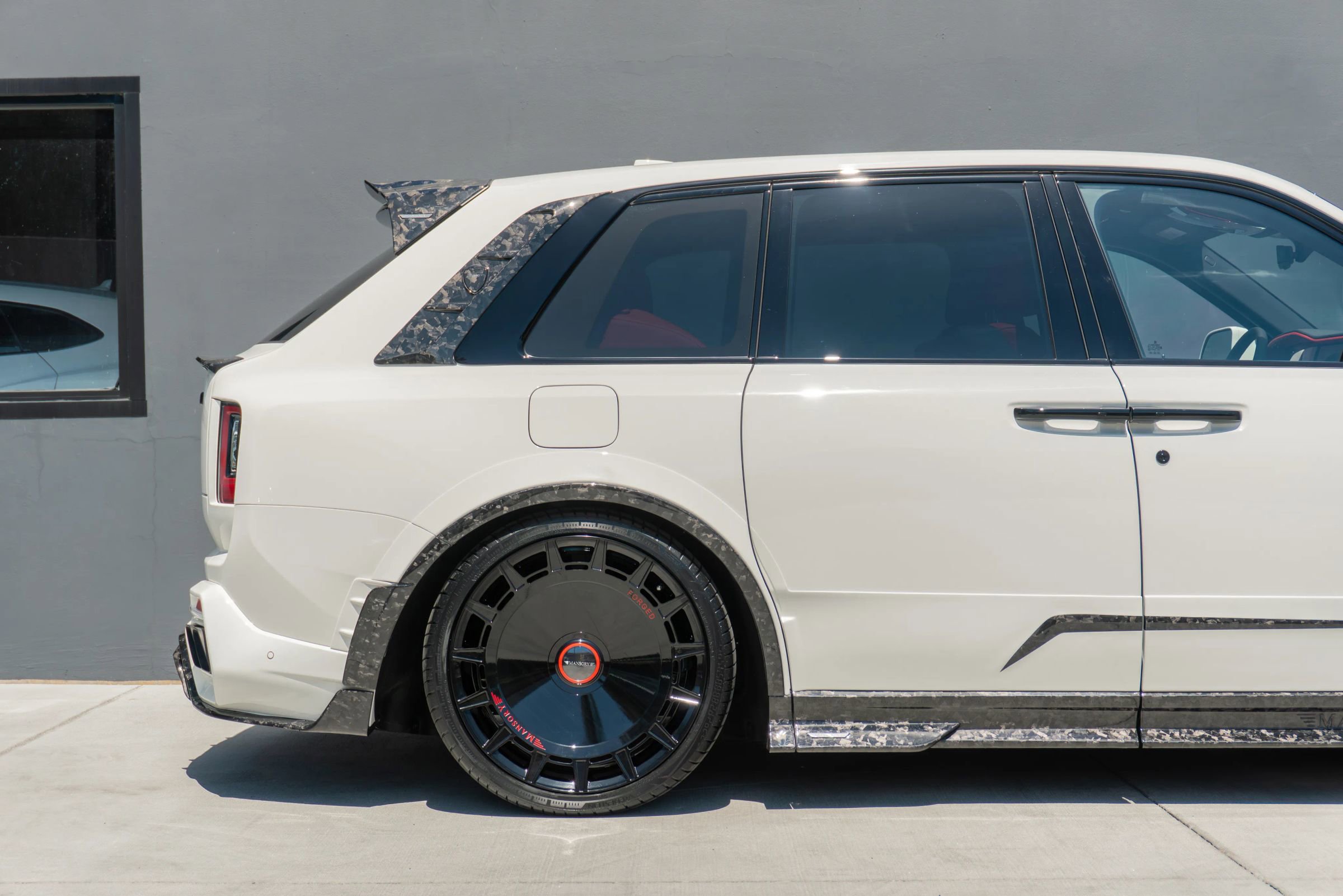 Used 2026 Rolls-Royce Cullinan AWD/4WD image 46