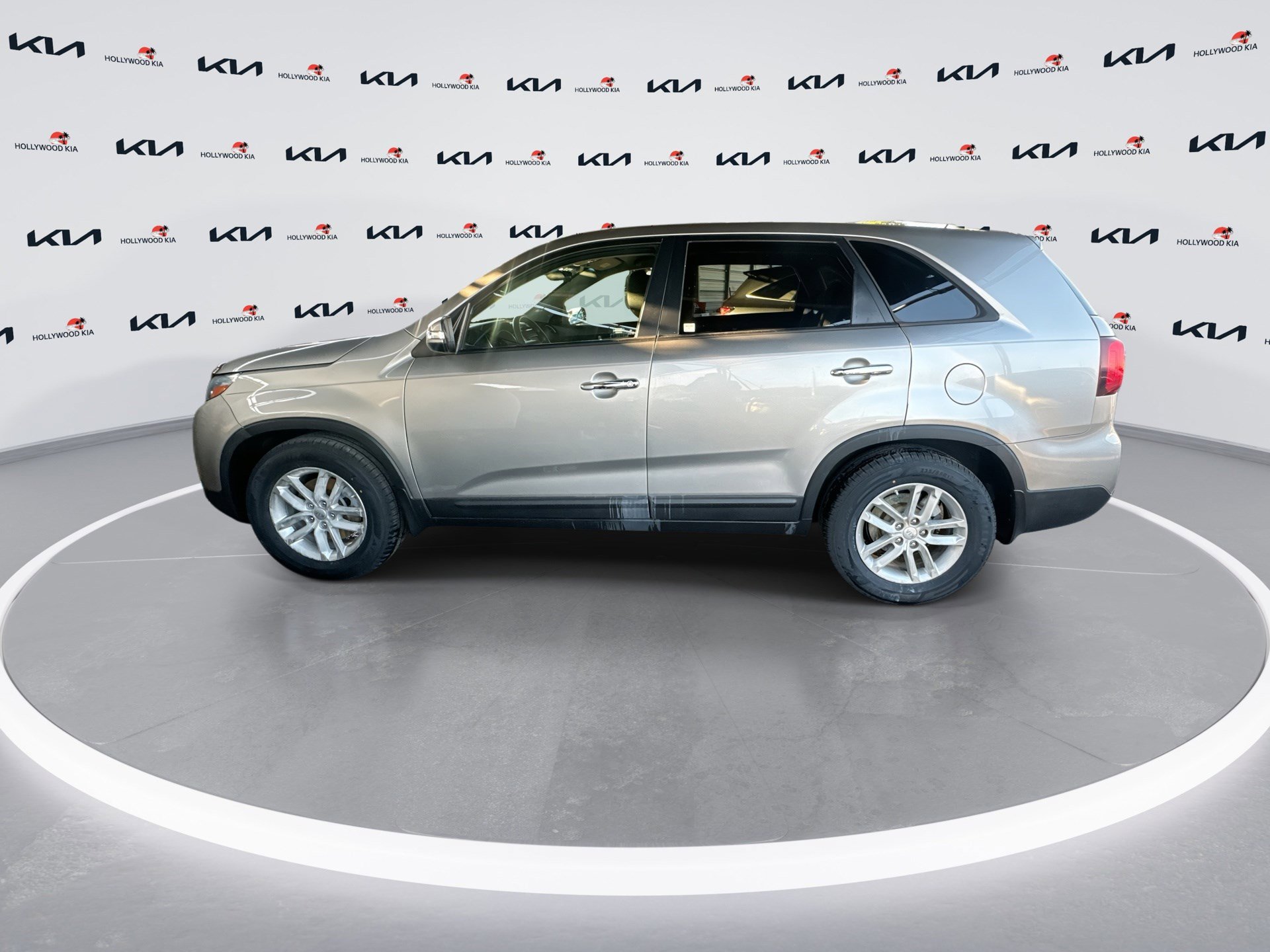 Used 2014 Kia Sorento LX image 5