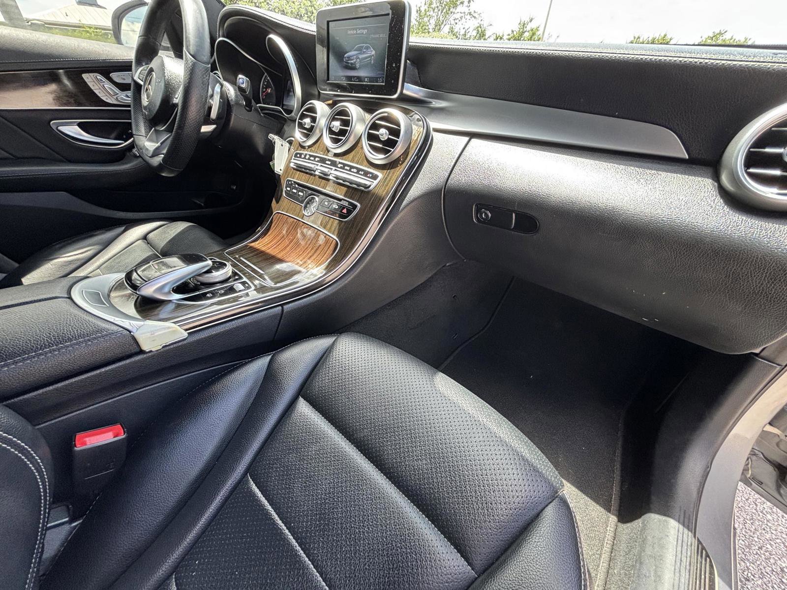 Used 2016 Mercedes-Benz C 300 Sedan image 11
