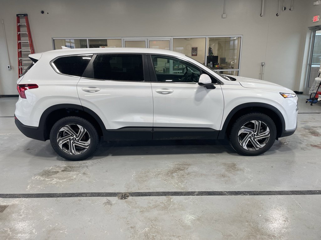 Used 2022 Hyundai Santa Fe SE image 6