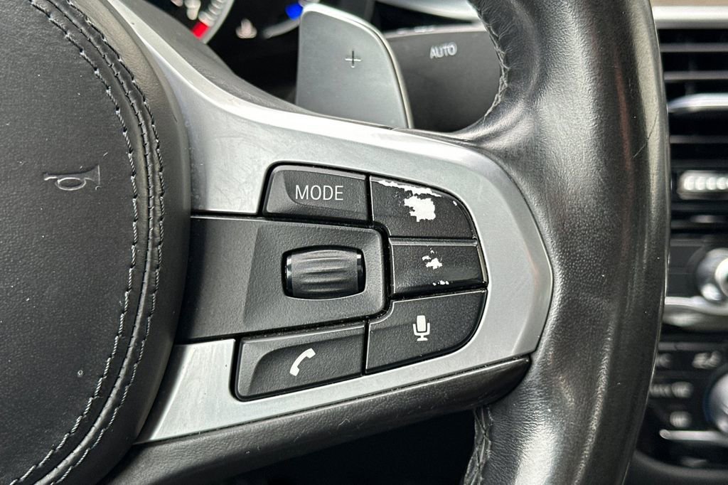 Used 2018 BMW M550i xDrive AWD/4WD image 28