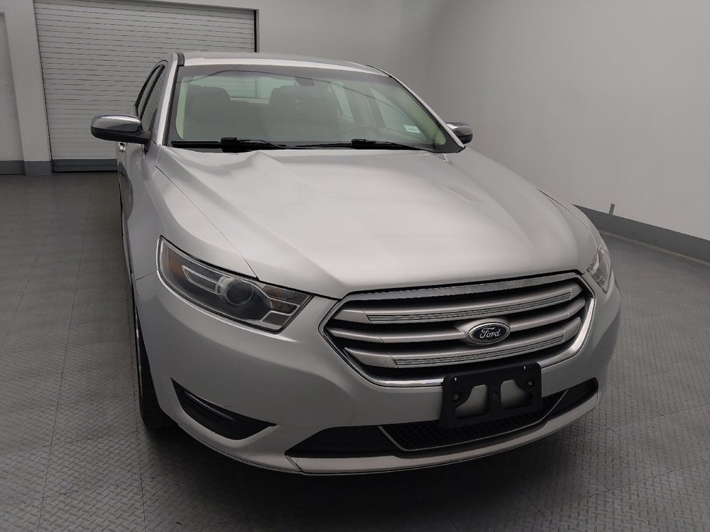 Used 2016 Ford Taurus Limited FWD image 14