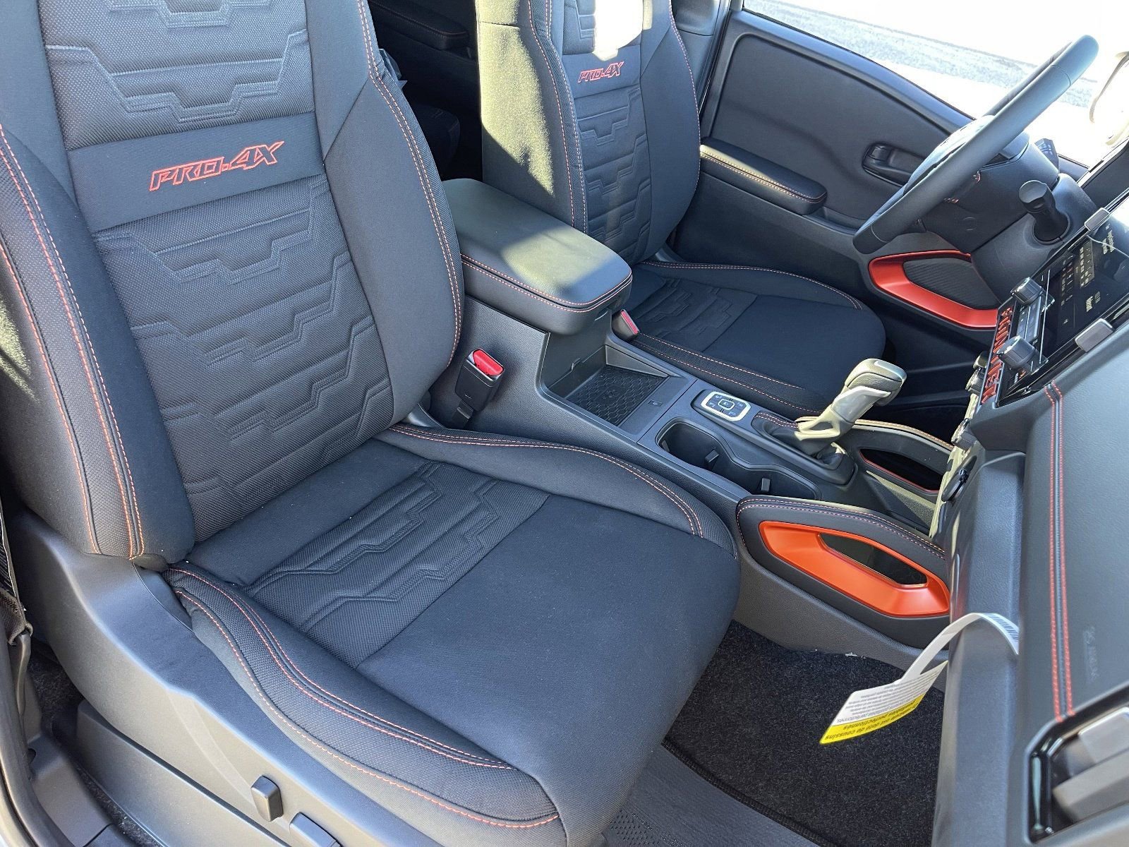 New 2026 Nissan Frontier PRO-4X w/ Pro-4x Convenience Package image 11