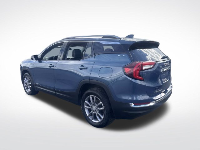 Used 2024 GMC Terrain SLT AWD/4WD image 3