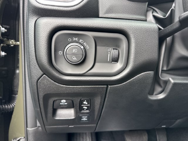 New 2027 RAM 1500 4x4 Crew Cab image 21