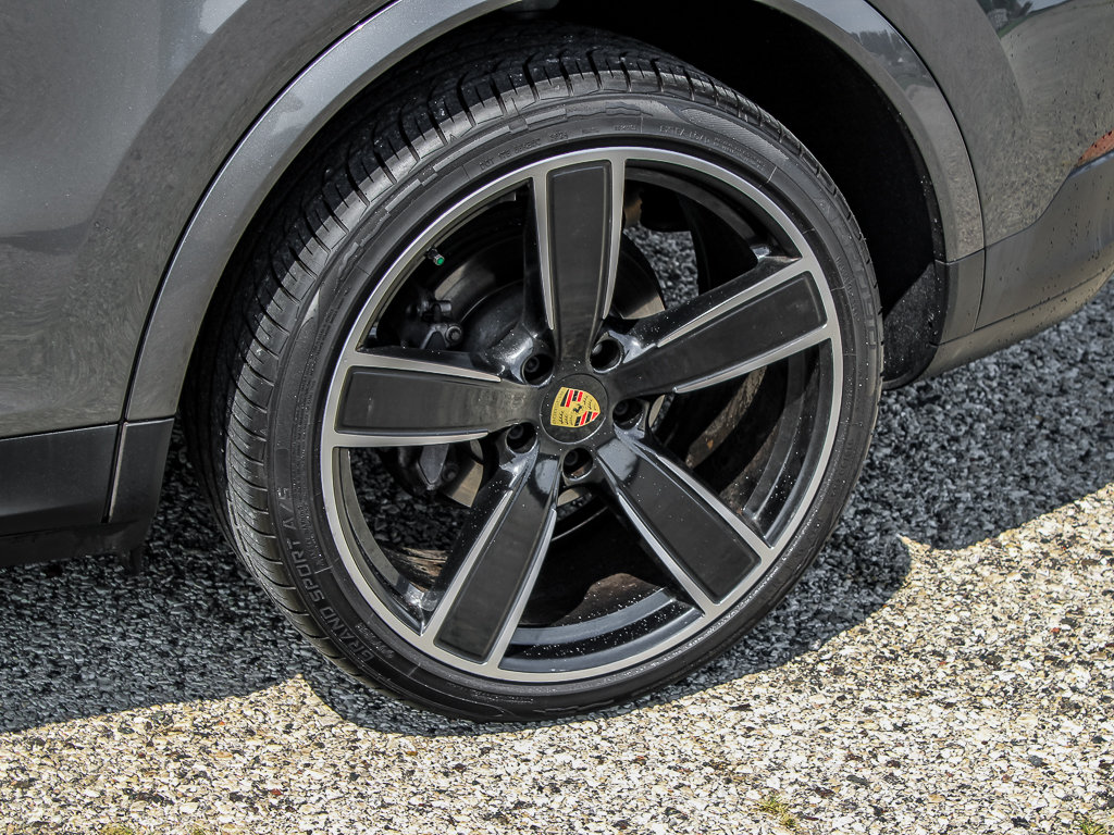Used 2021 Porsche Cayenne Coupe AWD/4WD image 12