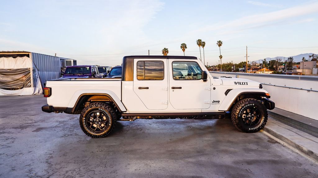 New 2026 Jeep Gladiator Willys AWD/4WD image 13