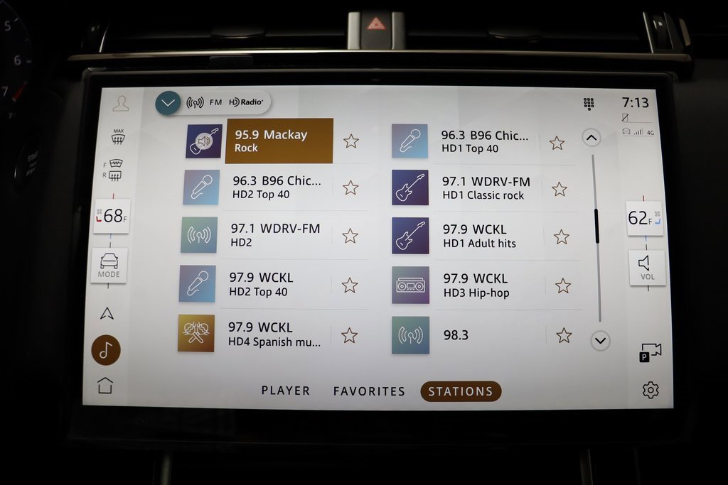 New 2026 Land Rover Range Rover Velar Dynamic SE image 10