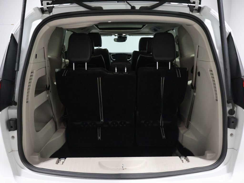 Certified 2023 Chrysler Pacifica Limited image 5