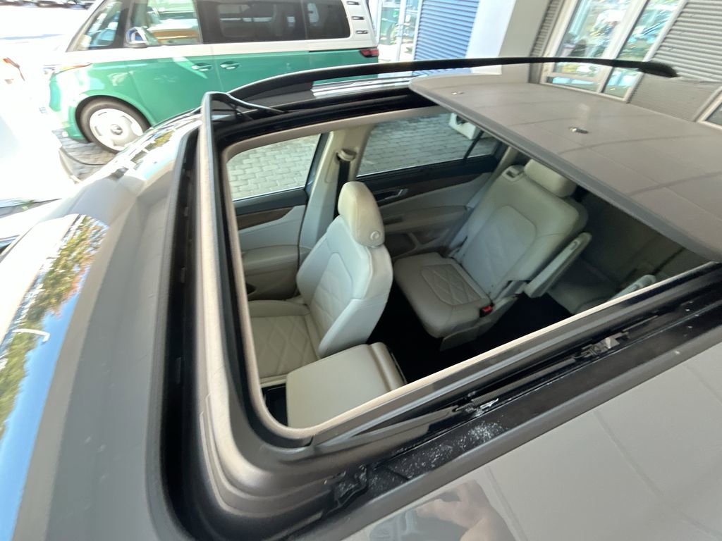 New 2026 Volkswagen Atlas SE image 42