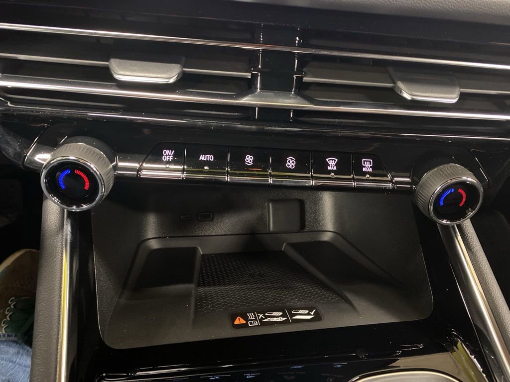 New 2026 Chevrolet Traverse RS w/ LPO, Floor Liner Package AWD/4WD image 45