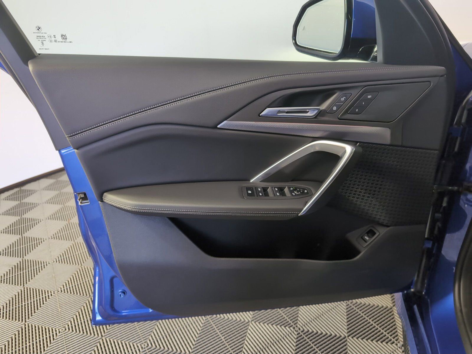 Used 2025 BMW X1 xDrive28i w/ Technology Package image 9