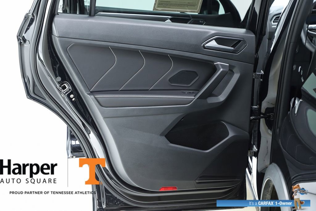 Used 2024 Volkswagen Tiguan SEL R-Line image 56