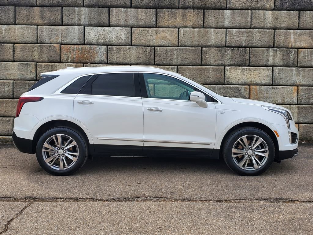 Used 2023 Cadillac XT5 Premium Luxury w/ LPO, Floor Liner Package image 6