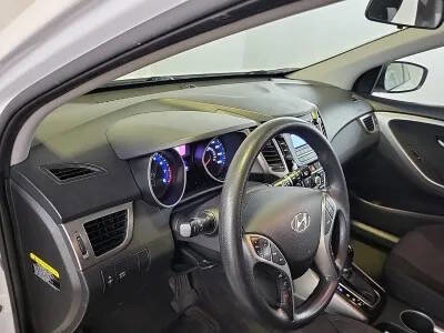 Used 2017 Hyundai Elantra GT image 23