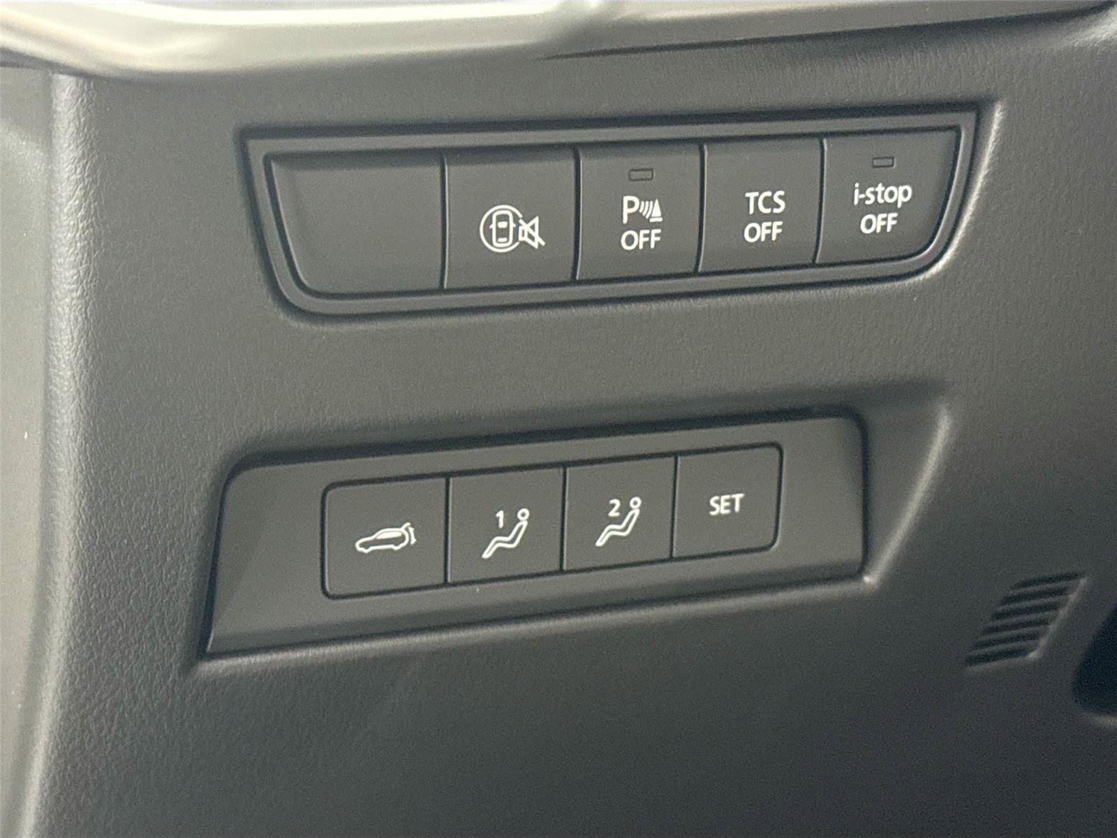 Certified 2025 MAZDA CX-70 3.3 Turbo w/ Premium Package image 14