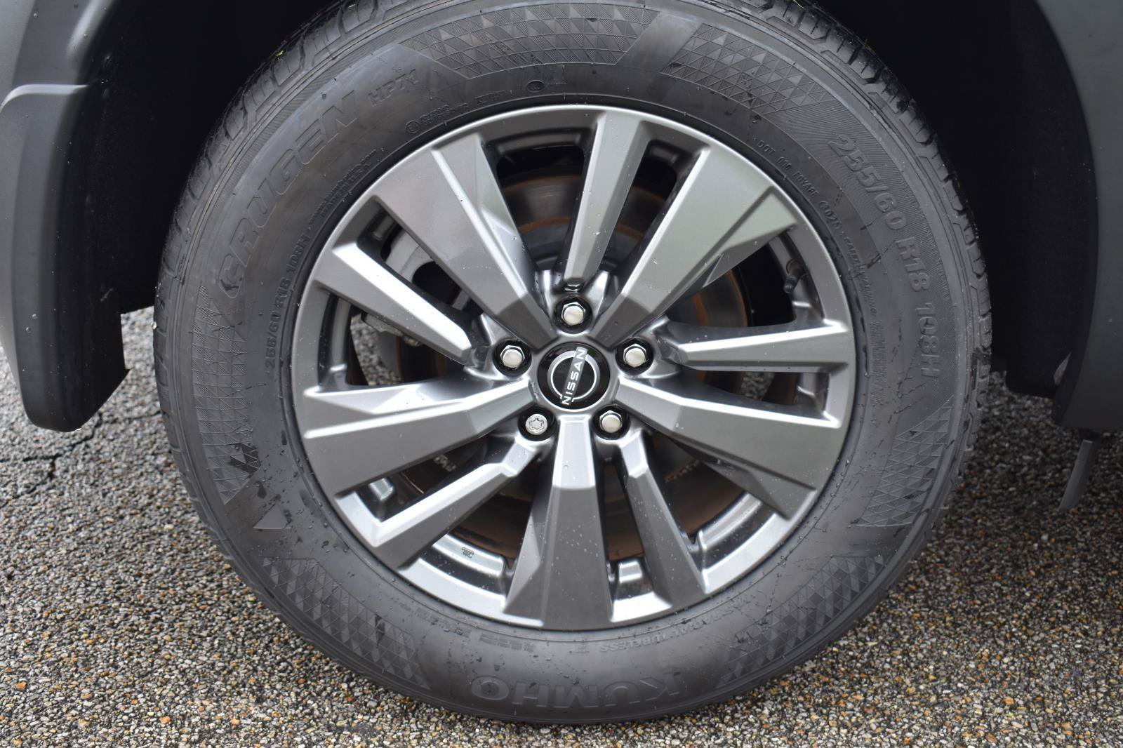 Used 2024 Nissan Pathfinder SV FWD image 13