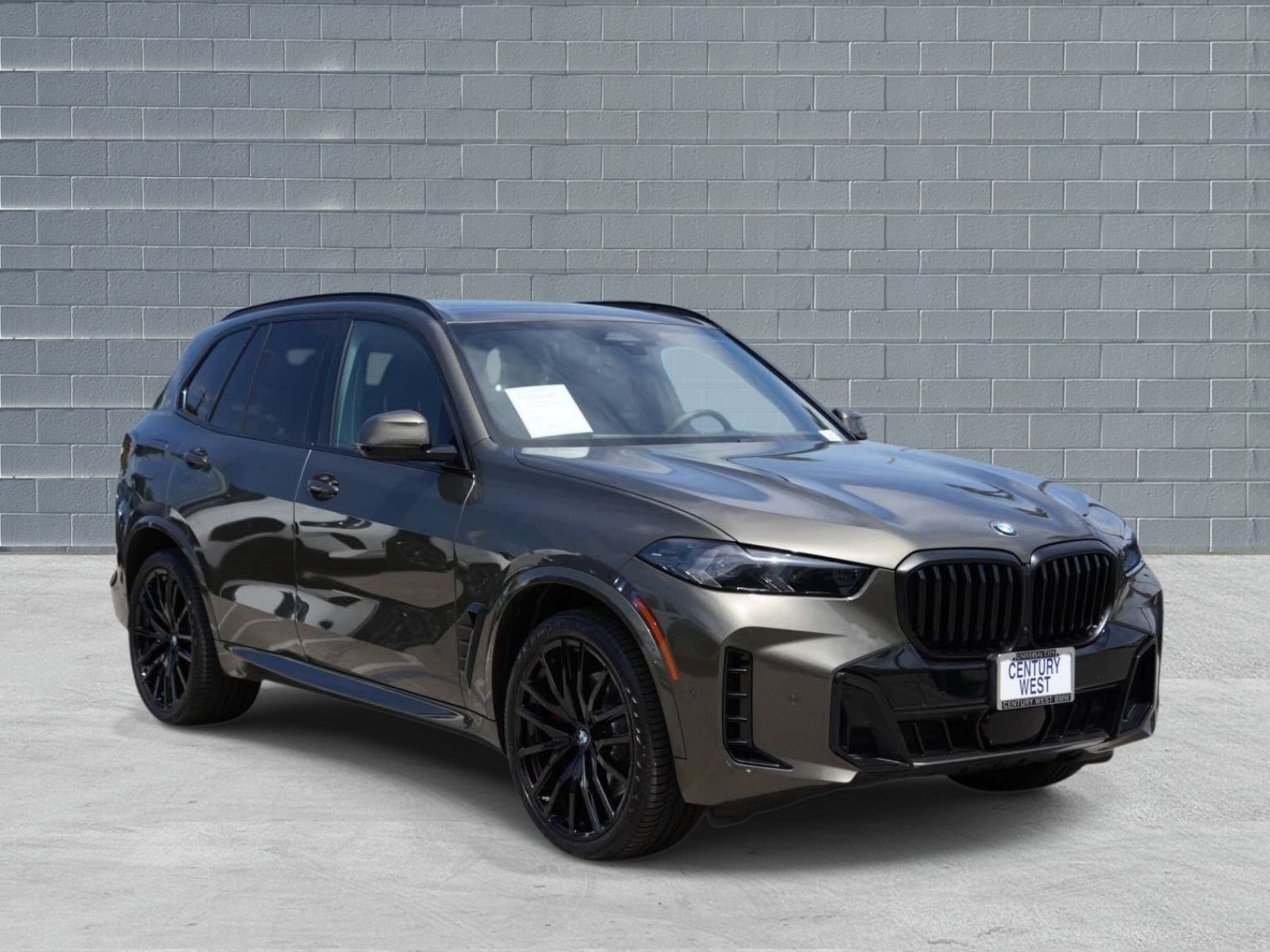 Used 2026 BMW X5 xDrive40i w/ M Sport Package AWD/4WD image 1