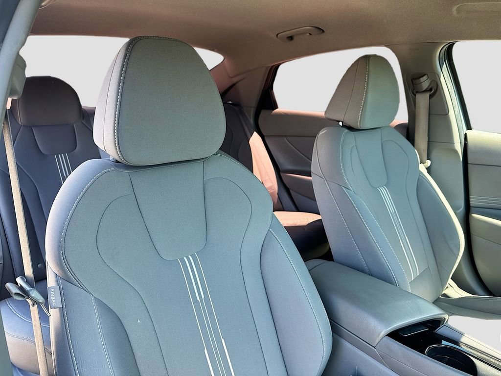 Used 2023 Hyundai Elantra SEL w/ Convenience Package image 22