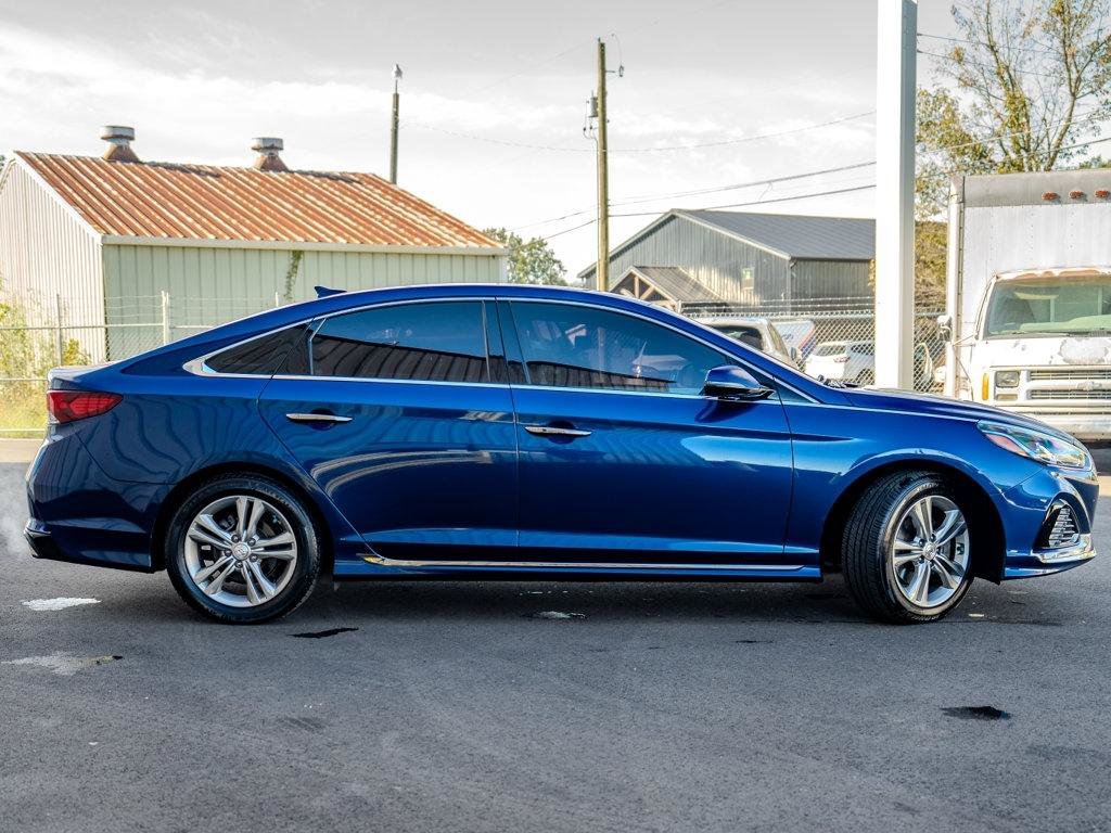 Used 2018 Hyundai Sonata Sport w/ Cargo Package FWD image 2