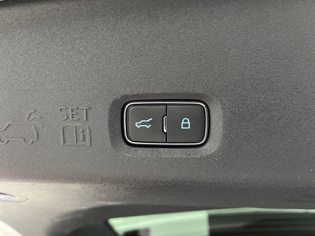 Used 2025 Ford Expedition Active image 46