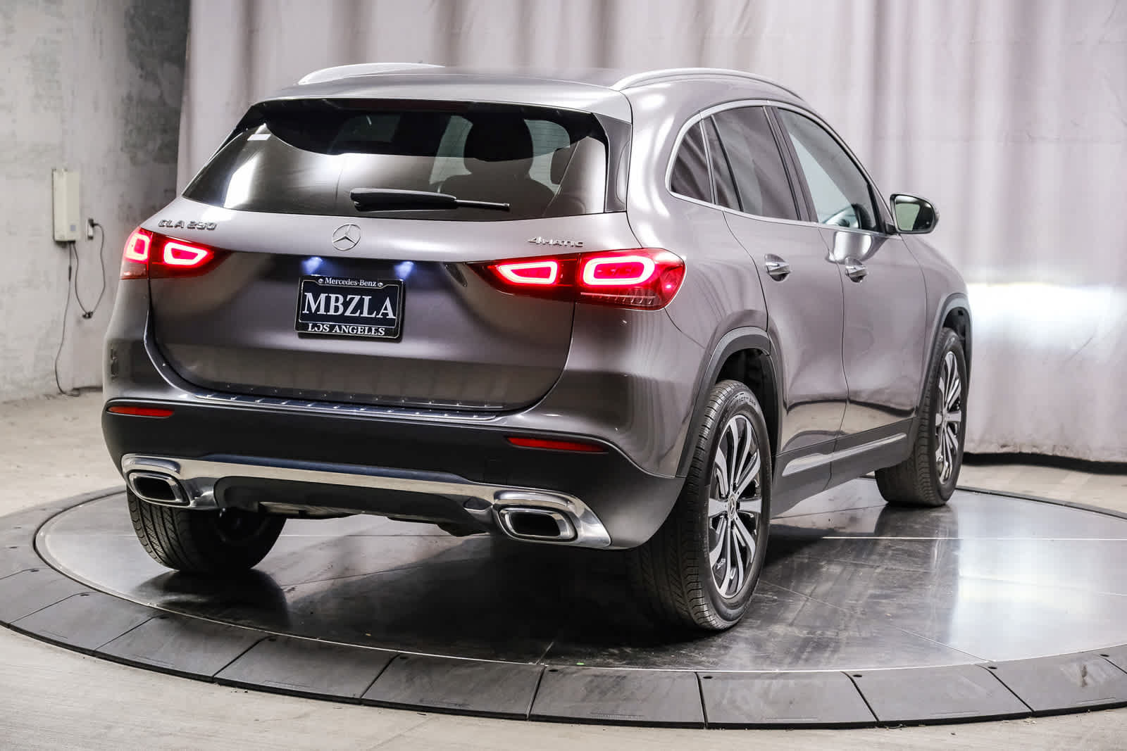 Used 2023 Mercedes-Benz GLA 250 4MATIC image 4