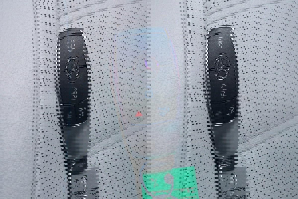 Used 2023 Mercedes-Benz GLS 450 4MATIC image 24