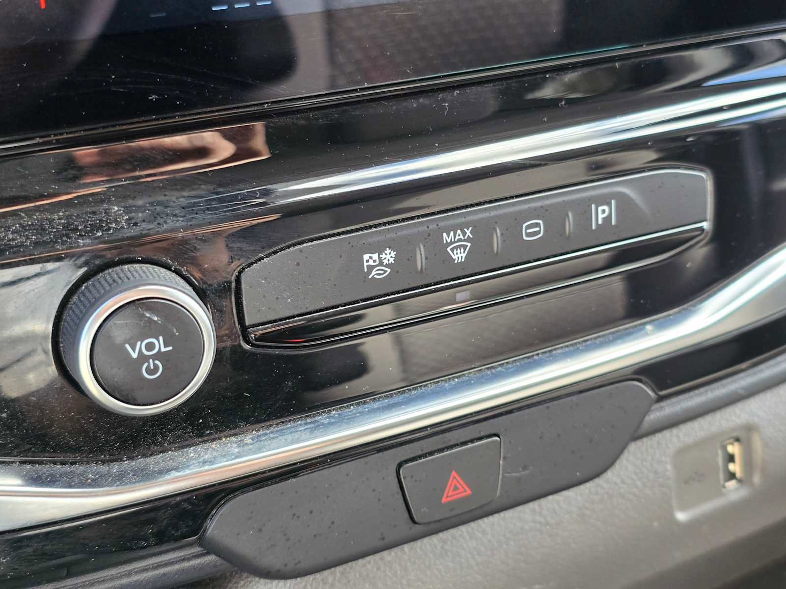 Used 2024 Ford Transit 350 XLT image 27