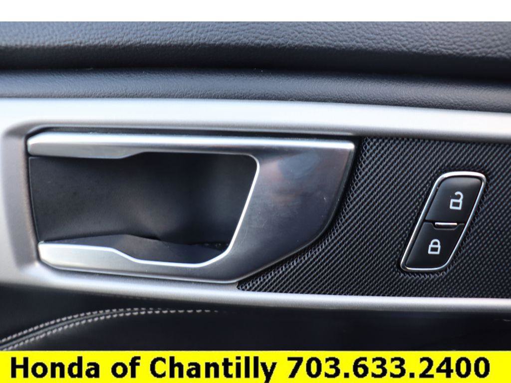 Used 2022 Ford Explorer XLT w/ Equipment Group 202A image 21